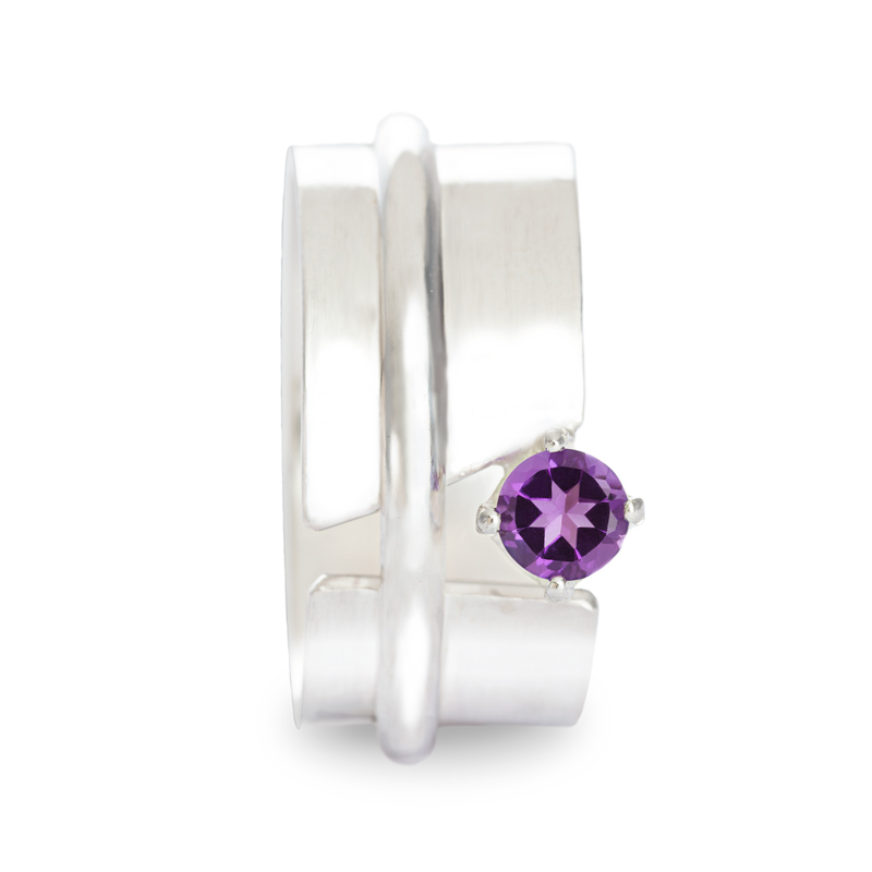 INIZI Amethyst Sterling Silver Ring on Band