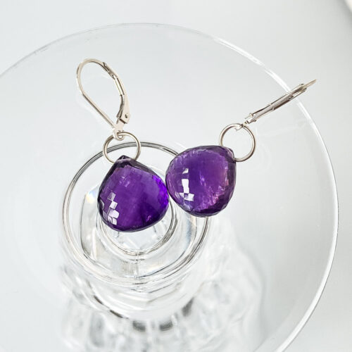 Gems of fire. Gems for royalty. Gems of love. Simply Amethyst Heart Briolette Earrings has so much personality that a minimalistic design lets it speak for itself.