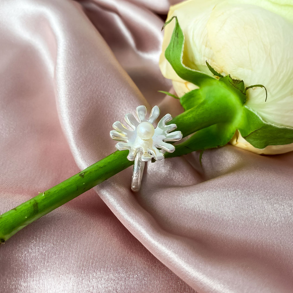 Floral Coral Pearl Ring by INIZI